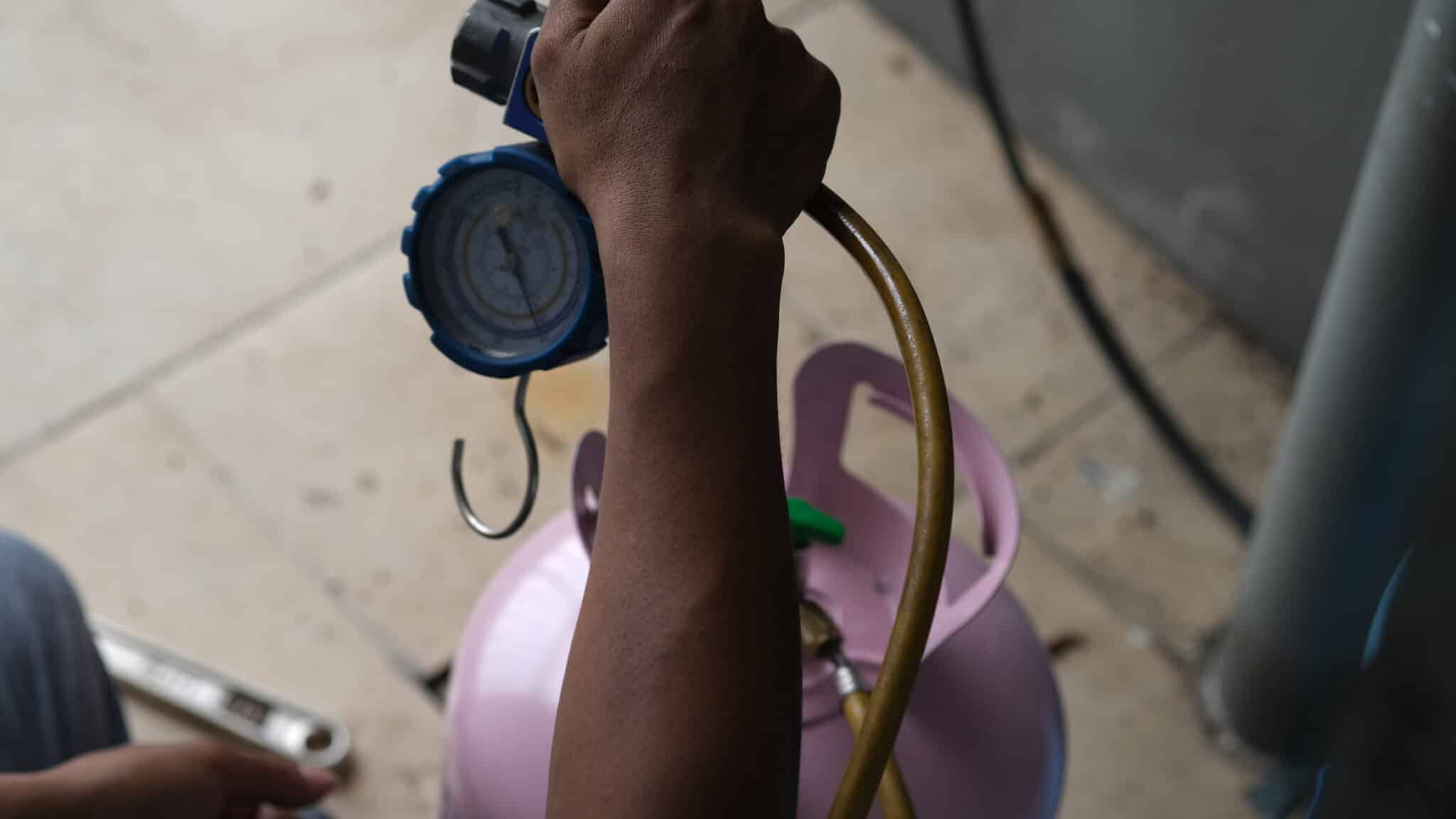 Low-GWP Refrigerant